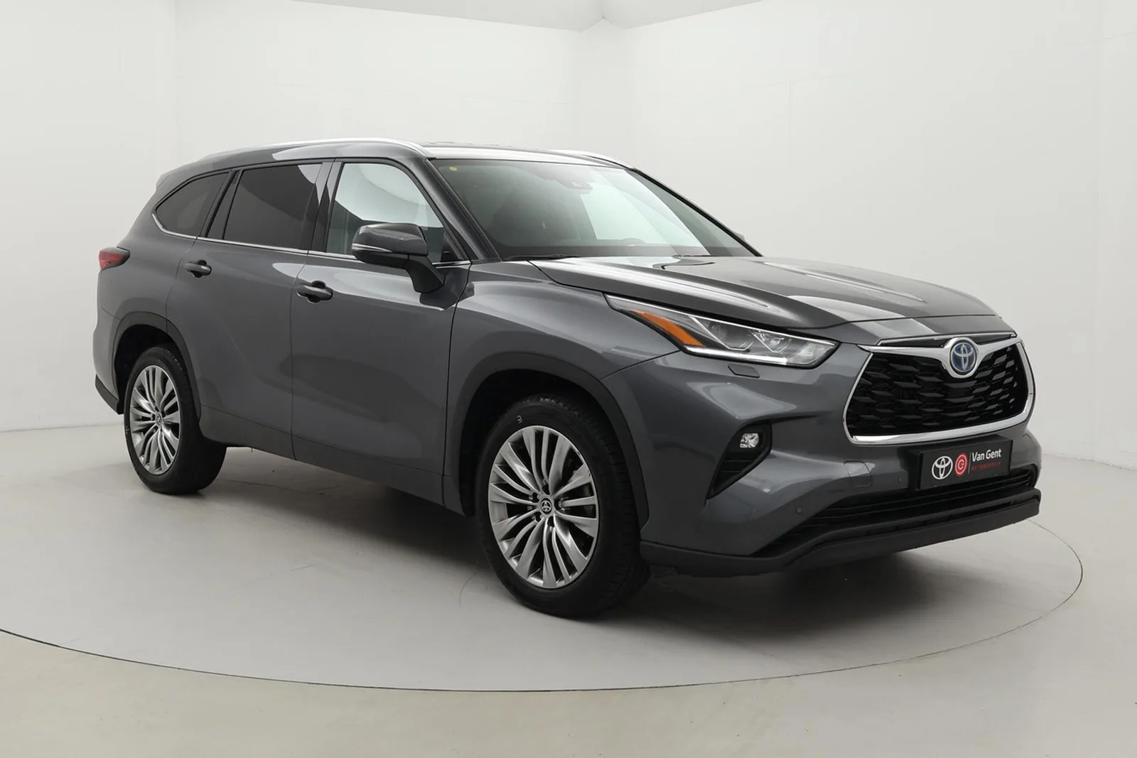 Toyota Highlander (2024) — foto 1