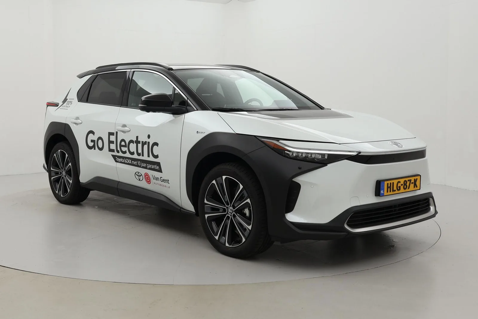 Toyota bZ4X (2025) — foto 1