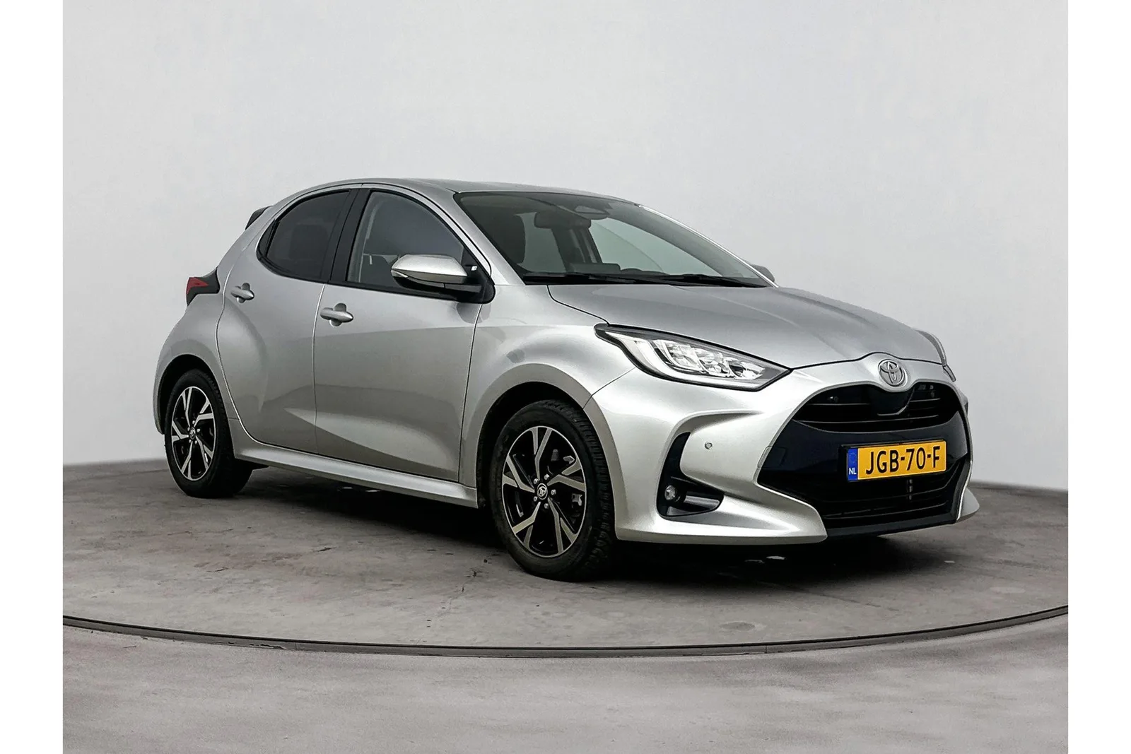 Toyota Yaris (2025) — foto 1