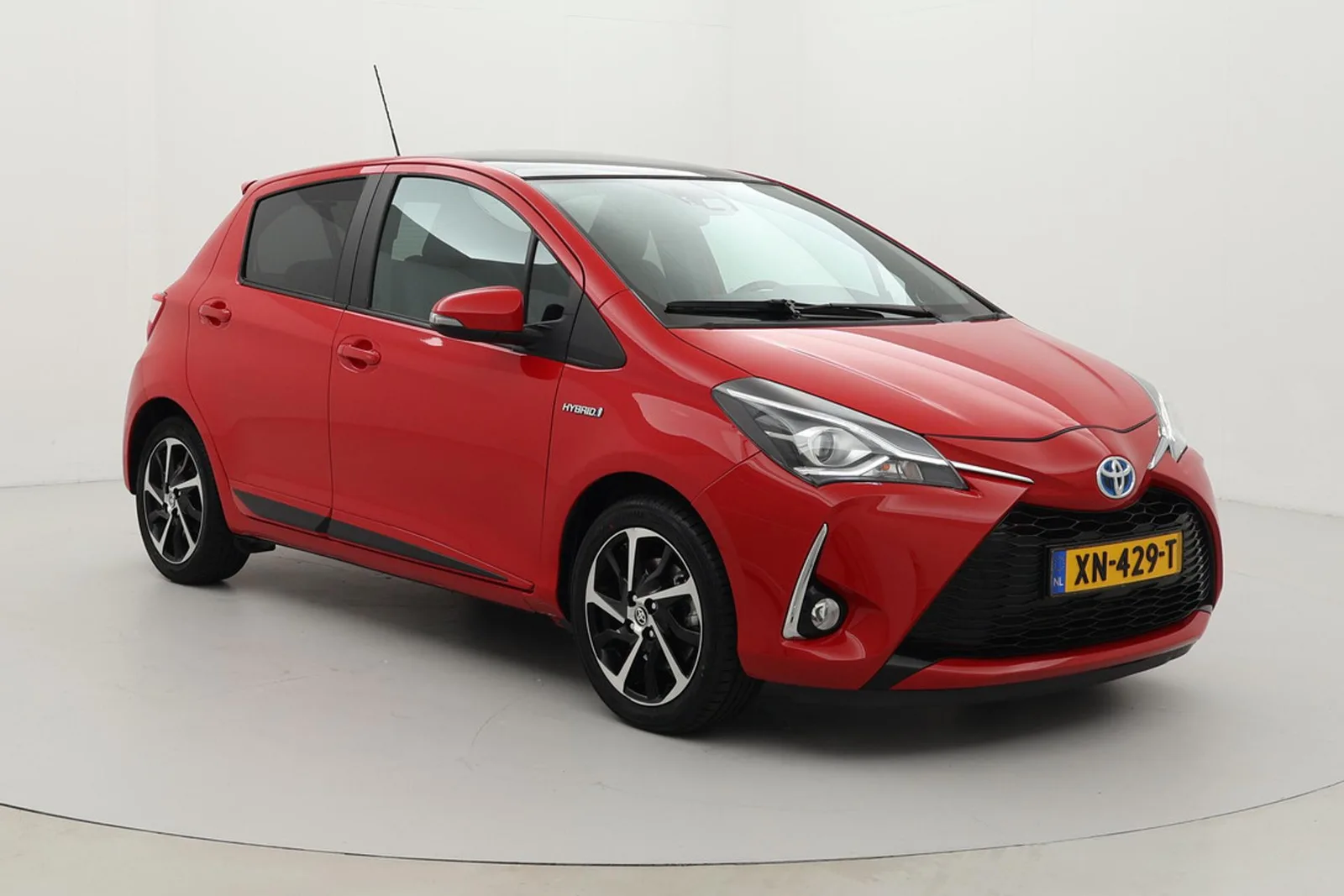 Toyota Yaris (2019) — foto 1