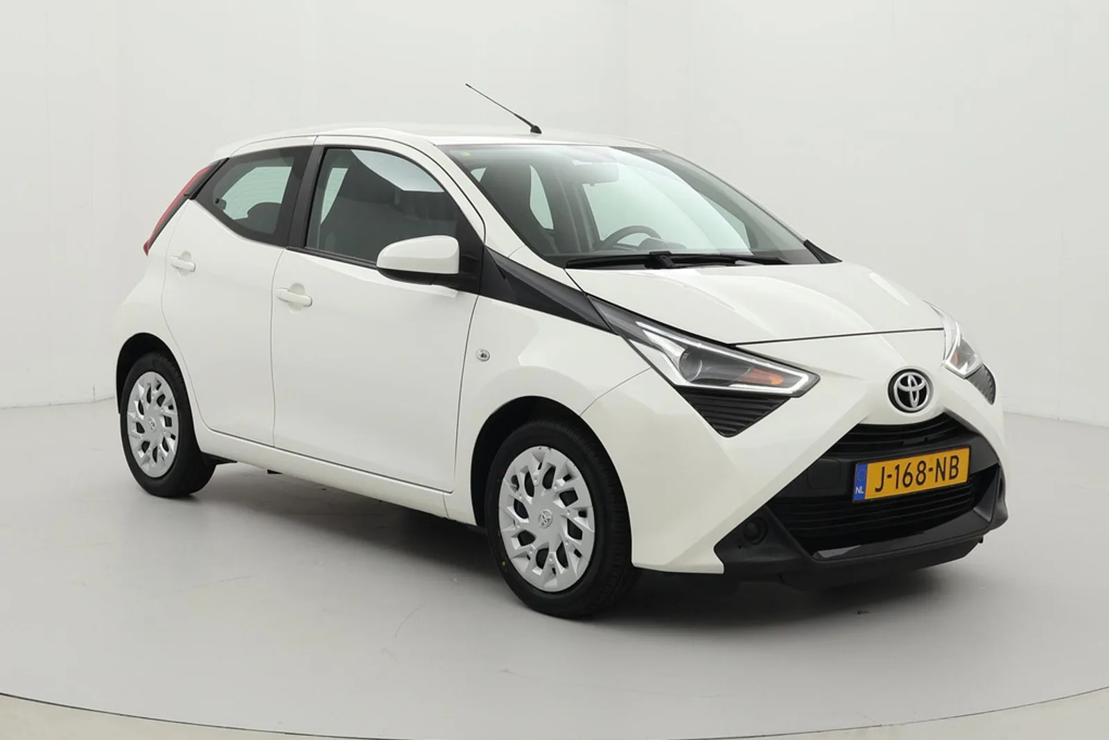 Toyota Aygo (2020) — foto 1