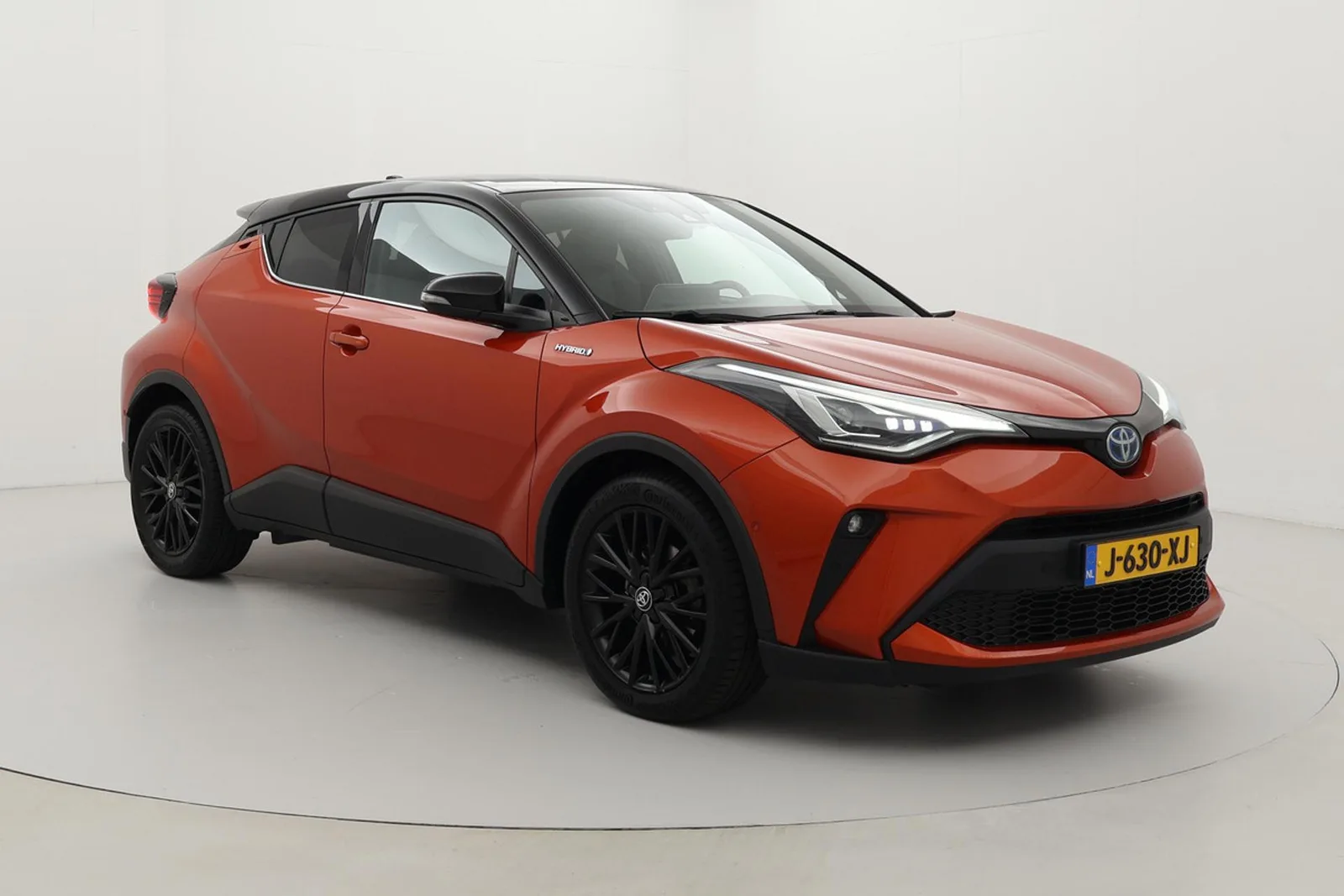 Toyota C-HR (2019) — foto 1