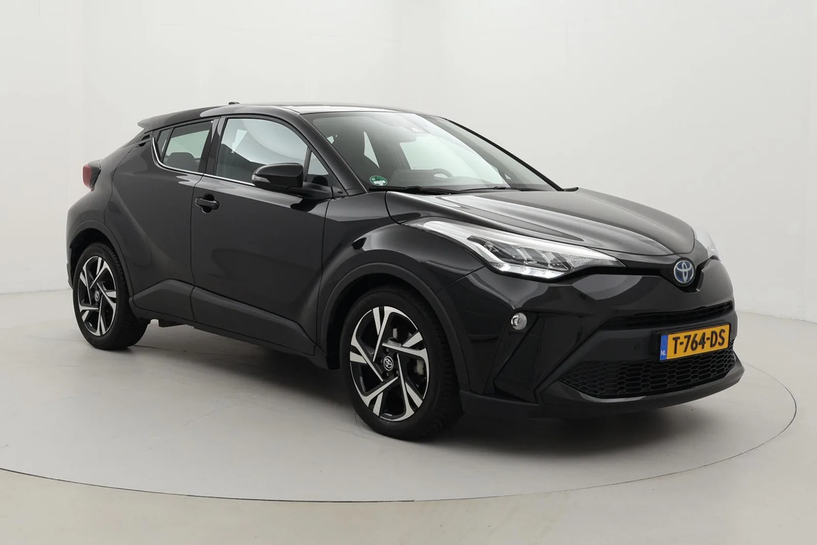 Toyota C-HR (2023) — foto 1