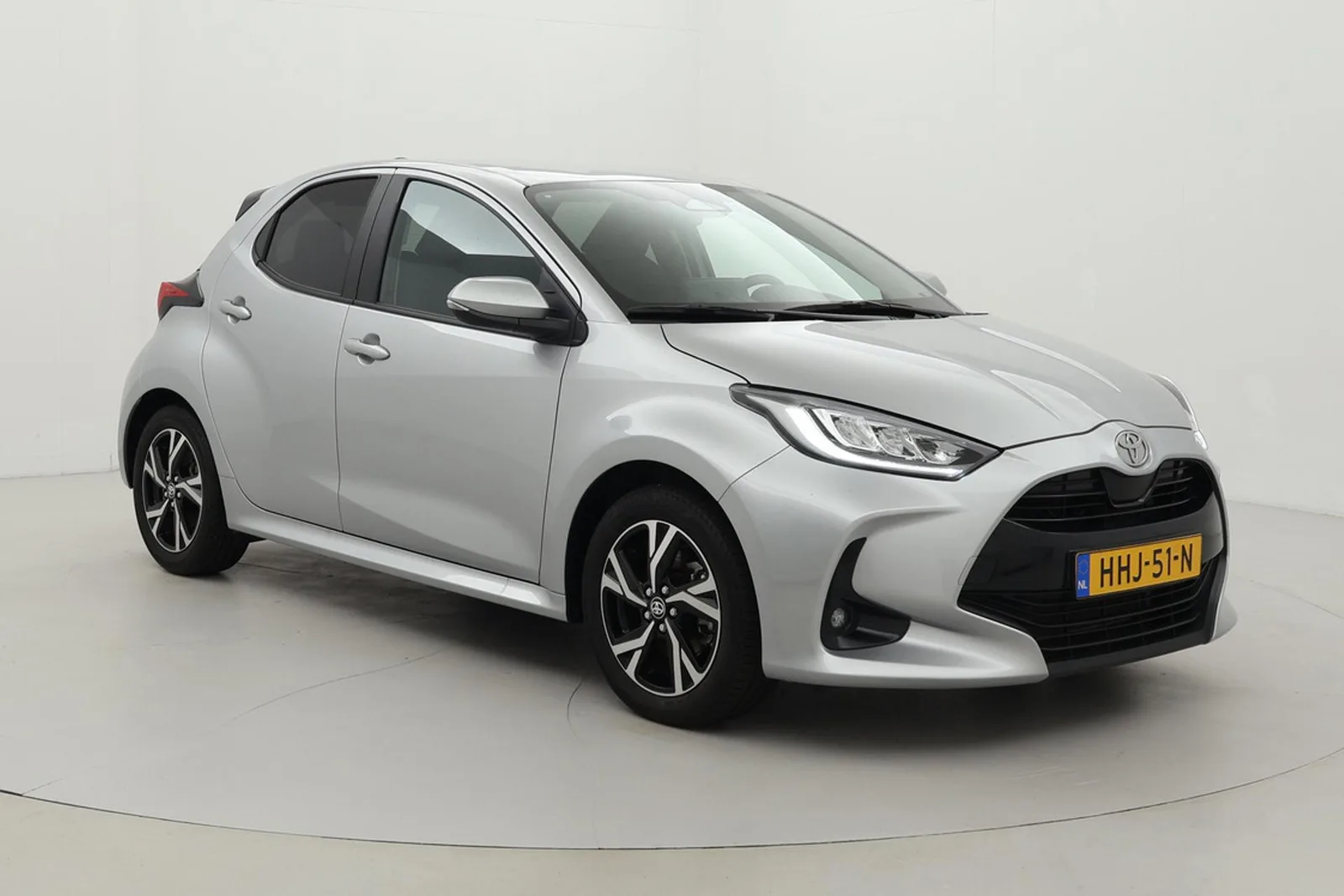 Toyota Yaris (2025) — foto 1
