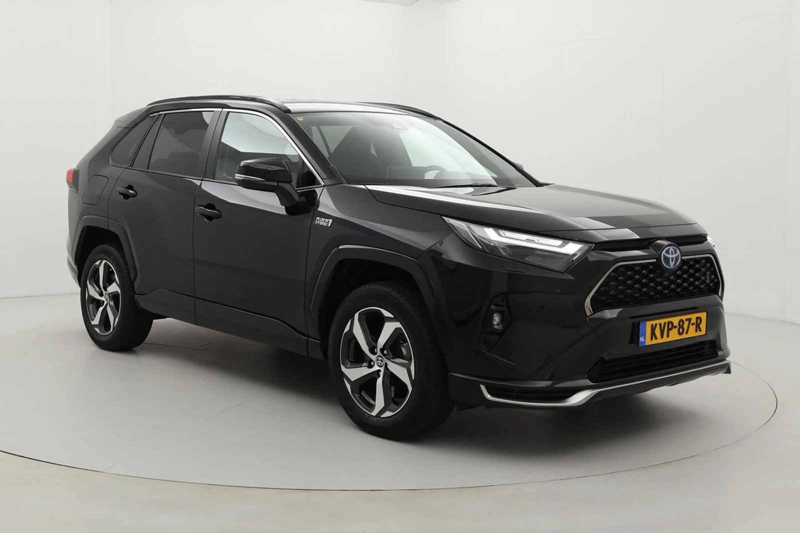 Toyota RAV4 (2022) — foto 1