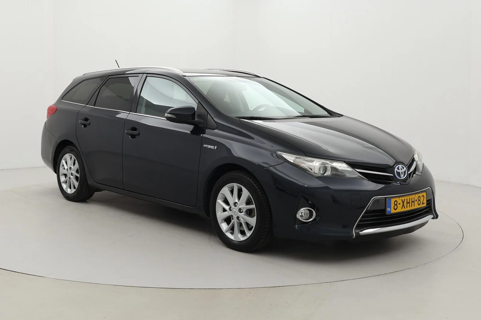 Toyota Auris (2014) — foto 1