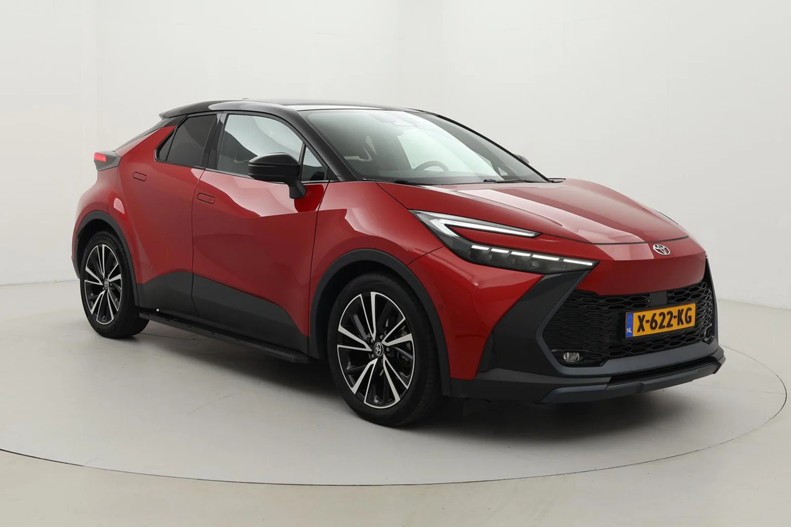 Toyota C-HR (2023) — foto 1