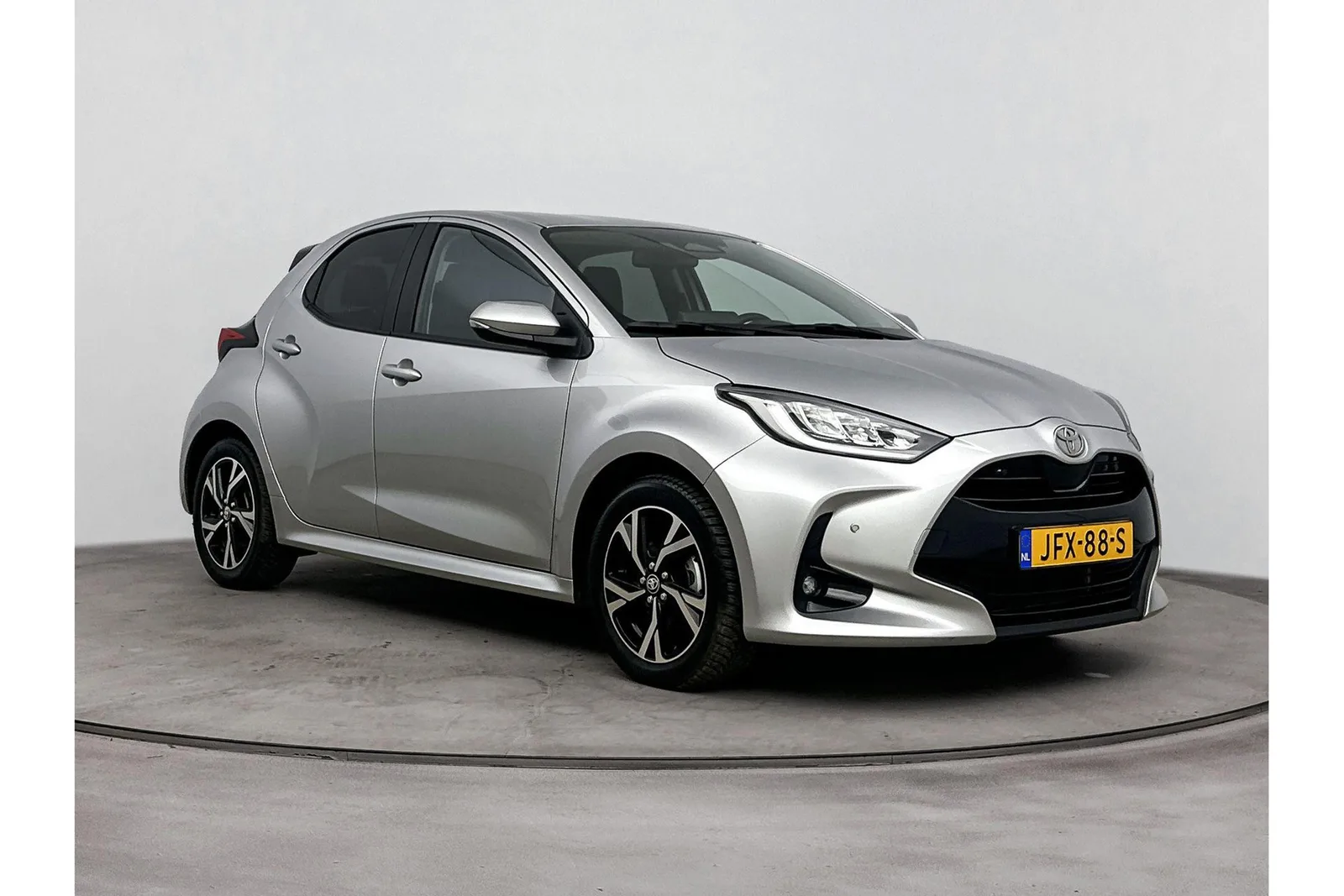 Toyota Yaris (2025) — foto 1