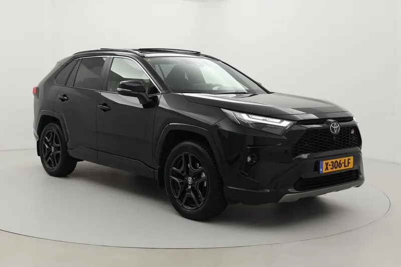 Toyota RAV4 (2023)