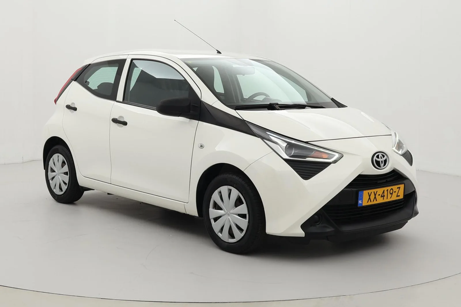 Toyota Aygo (2019) — foto 1