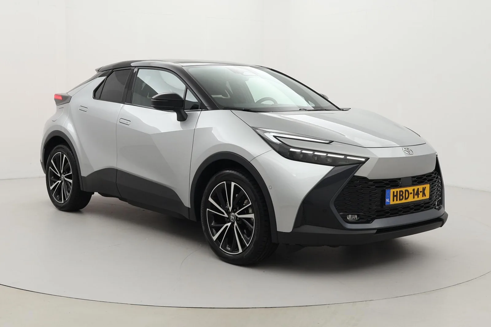Toyota C-HR (2025) — foto 1