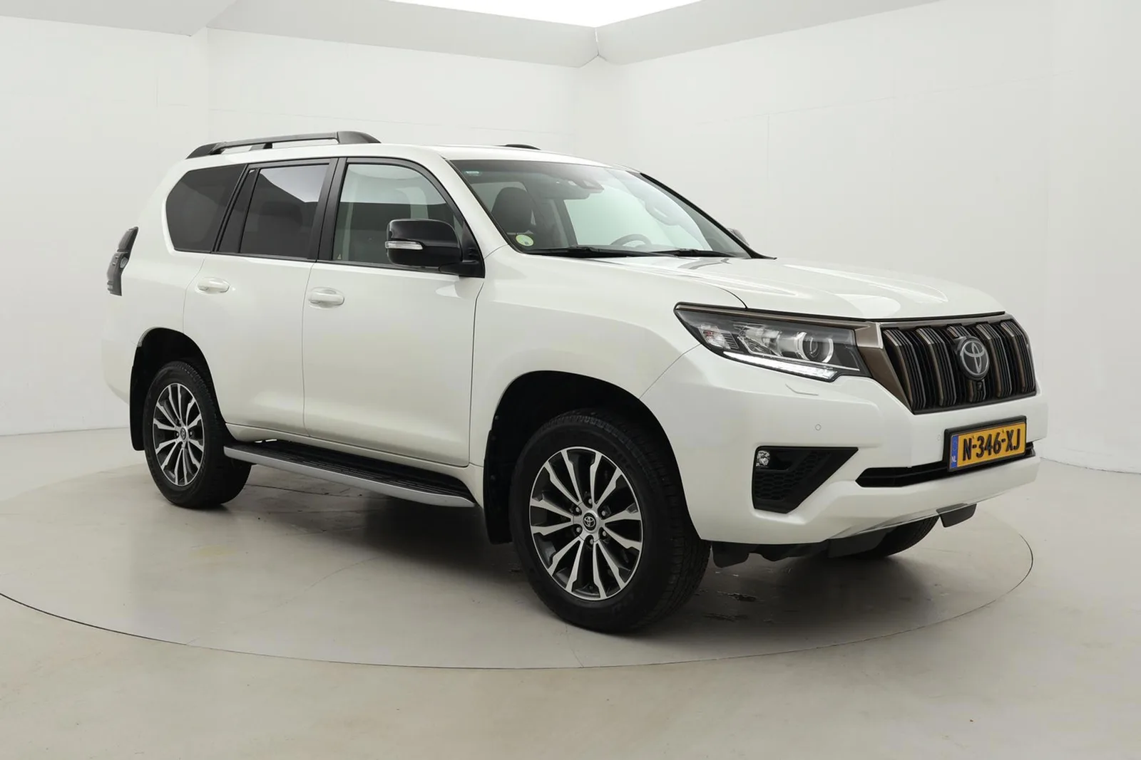Toyota Land Cruiser (2022) — foto 1