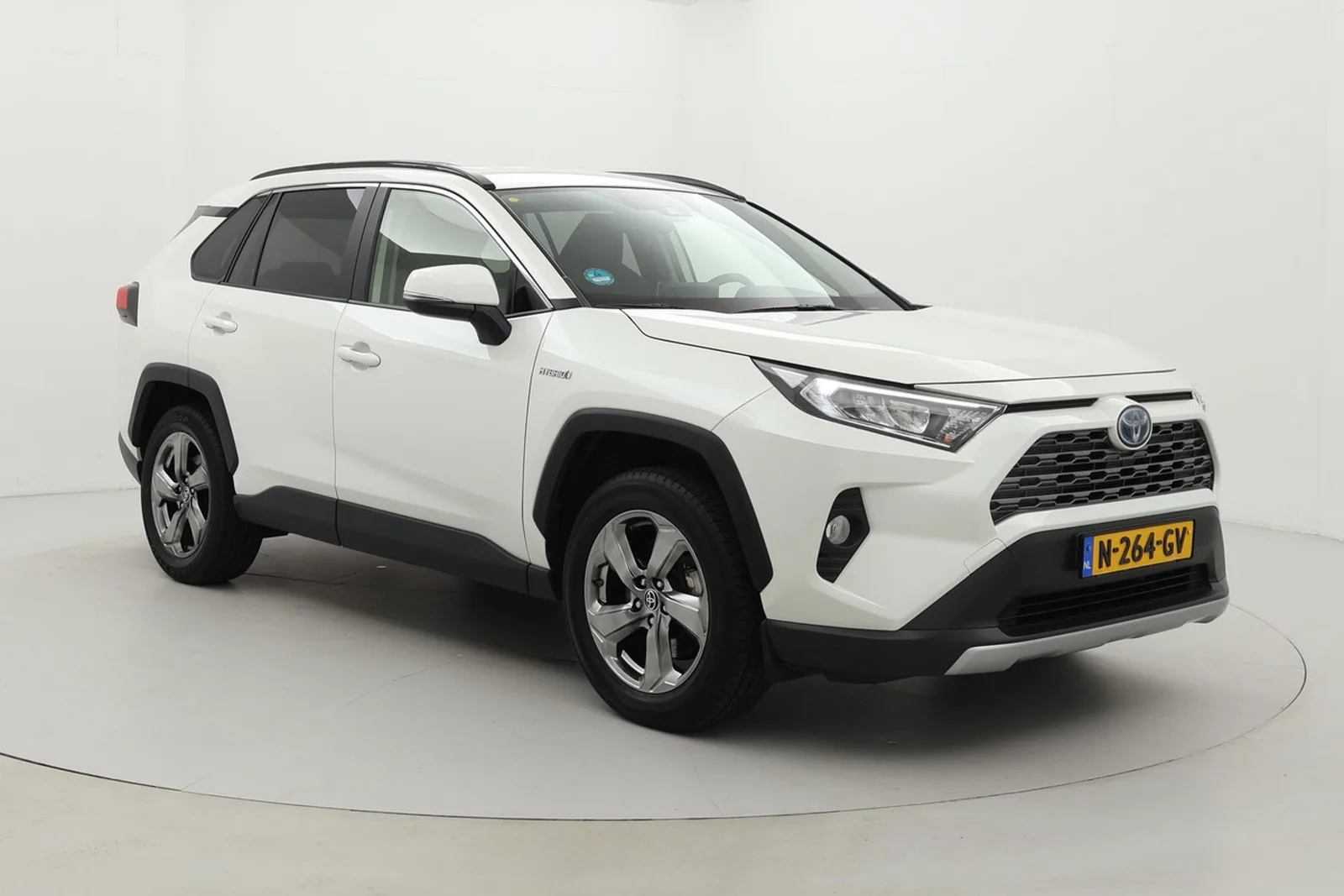 Toyota RAV4 (2019) — foto 1