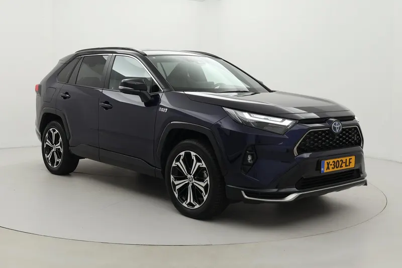 Toyota RAV4 (2023)