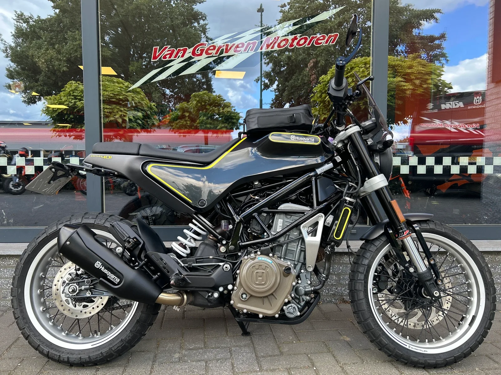 Husqvarna Svartpilen 401 (2019) — foto 1