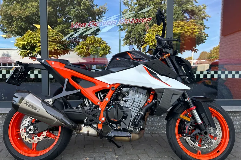 KTM 990 Duke R (2026)