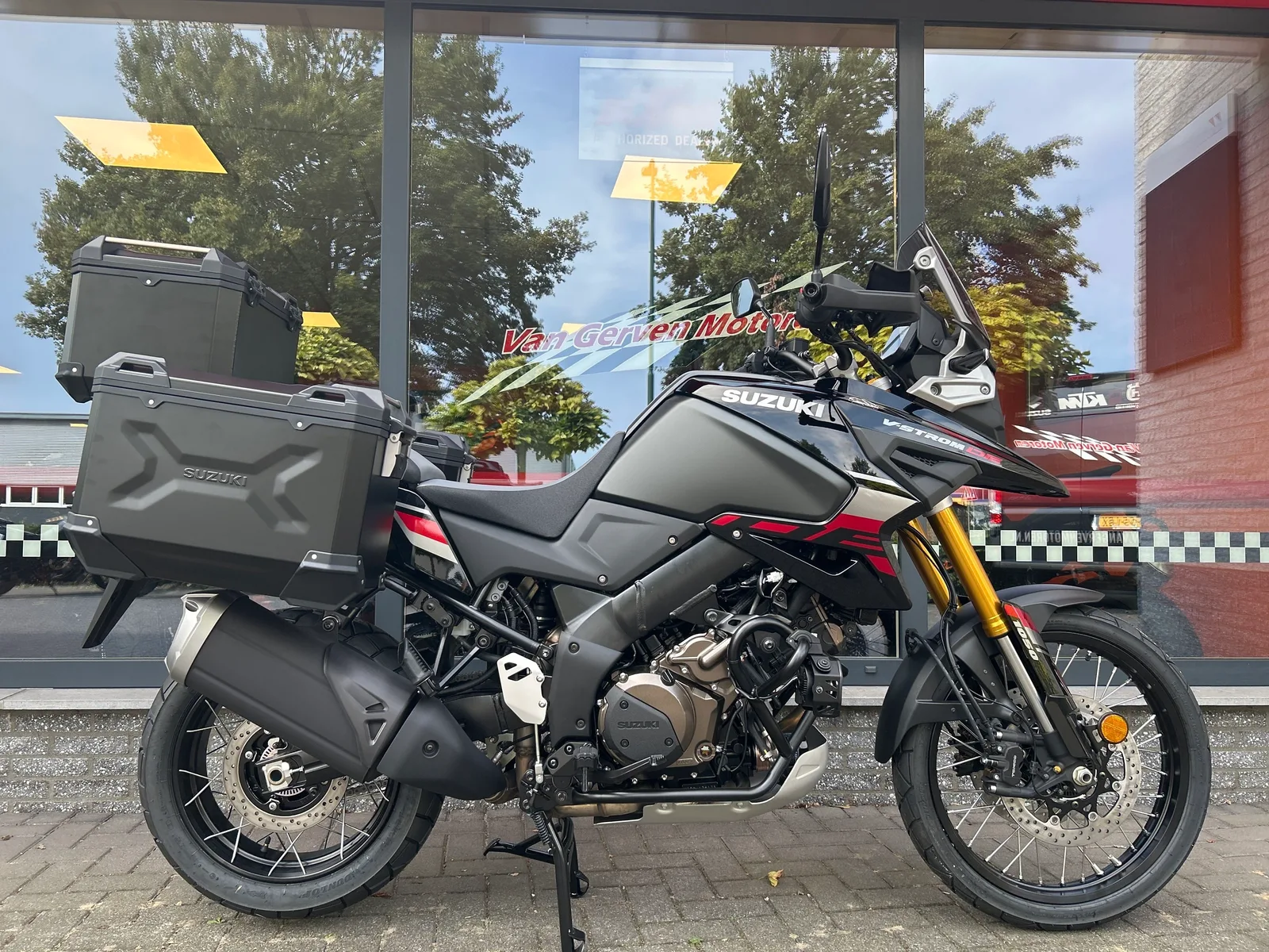 Suzuki V-Strom (2026) — foto 1