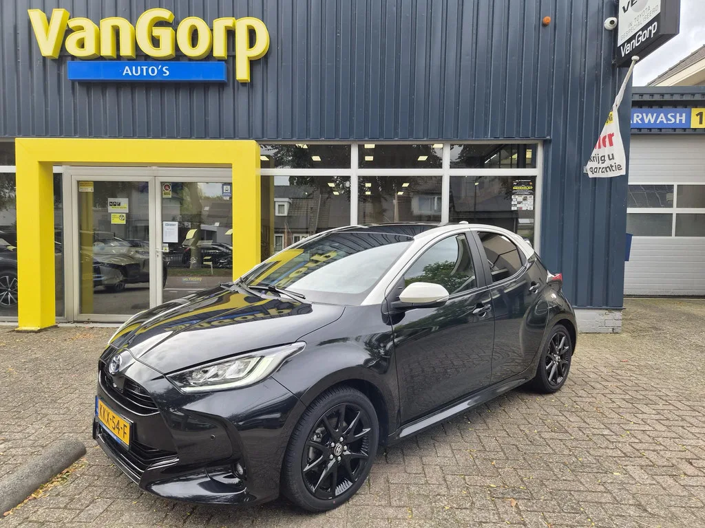 Toyota Yaris (2022) — foto 1