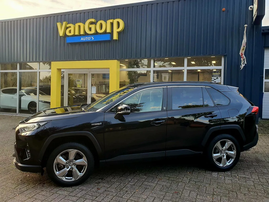 Toyota RAV4 (2020) — foto 1