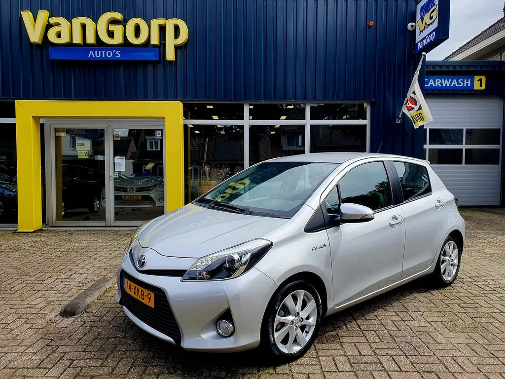 Toyota Yaris (2012) — foto 1