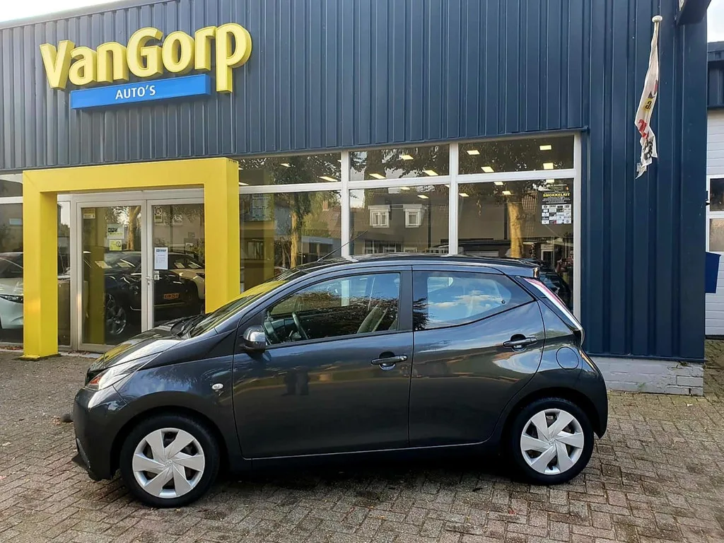 Toyota Aygo (2018) — foto 1