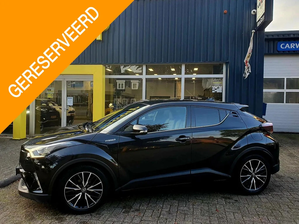 Toyota C-HR (2018) — foto 1