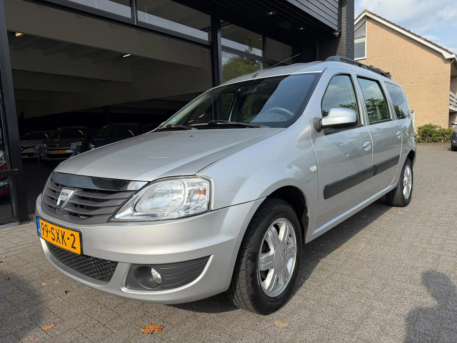 Dacia Logan MCV (2012) — foto 1
