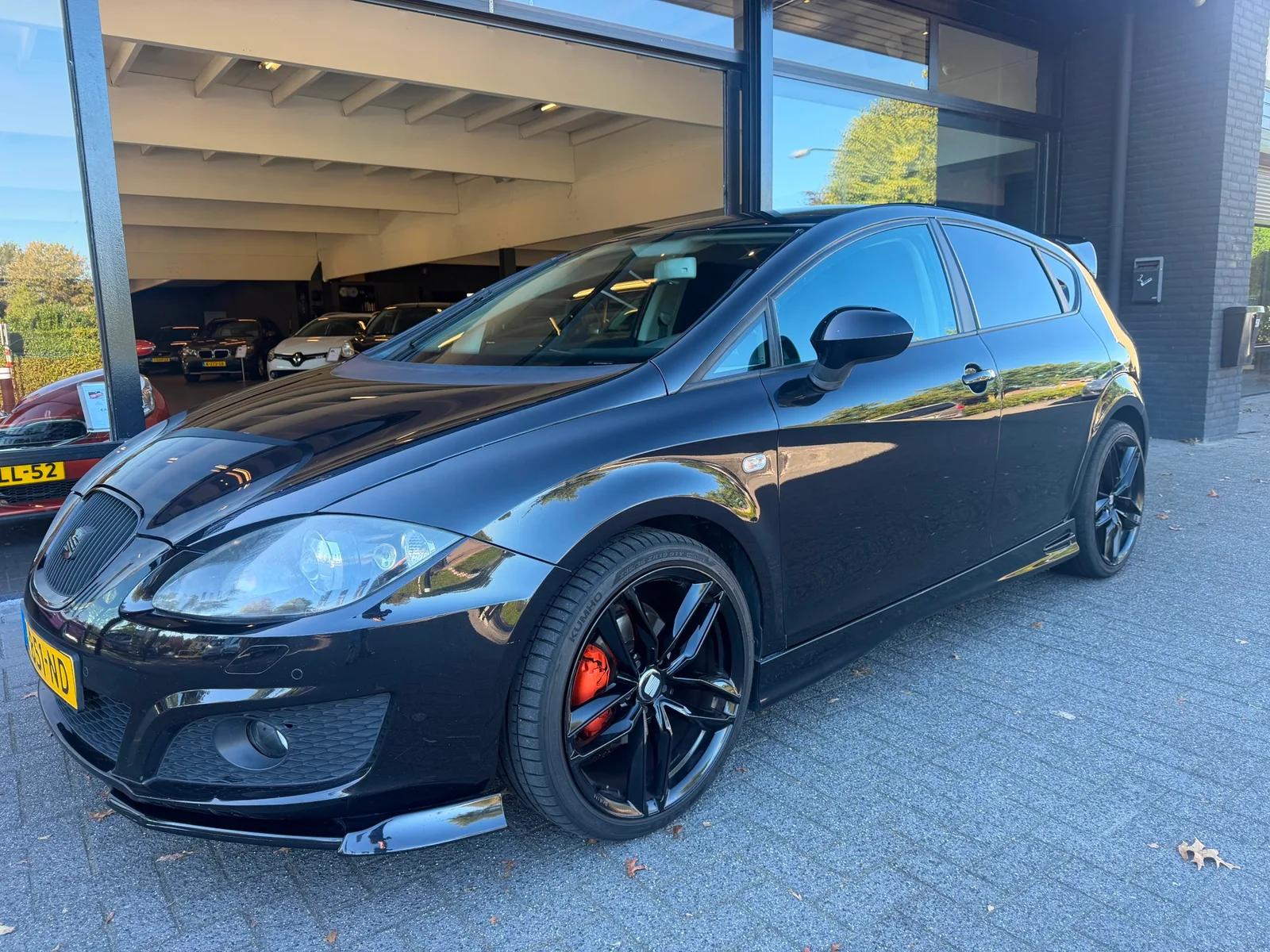 SEAT Leon (2011) — foto 1