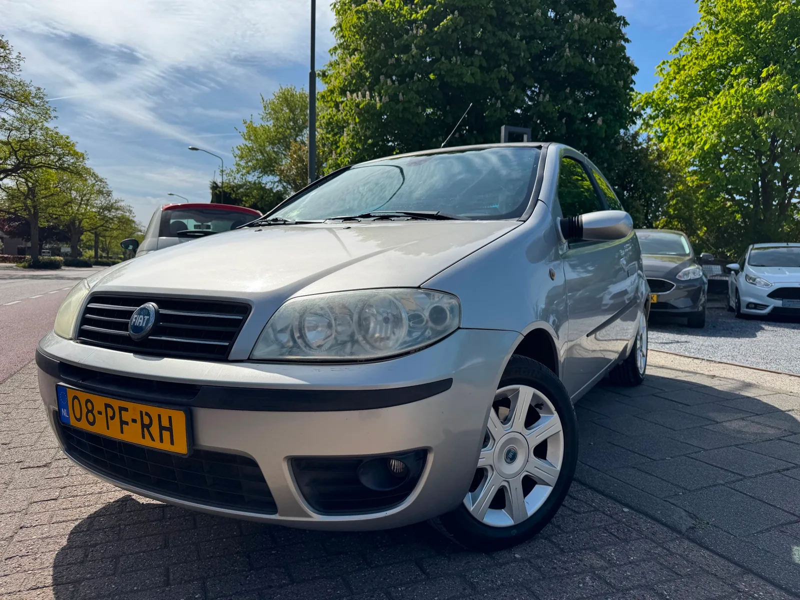 Fiat Punto (2004) — foto 1