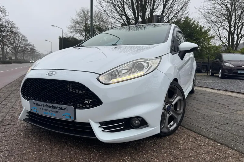 Ford Fiesta (2013)