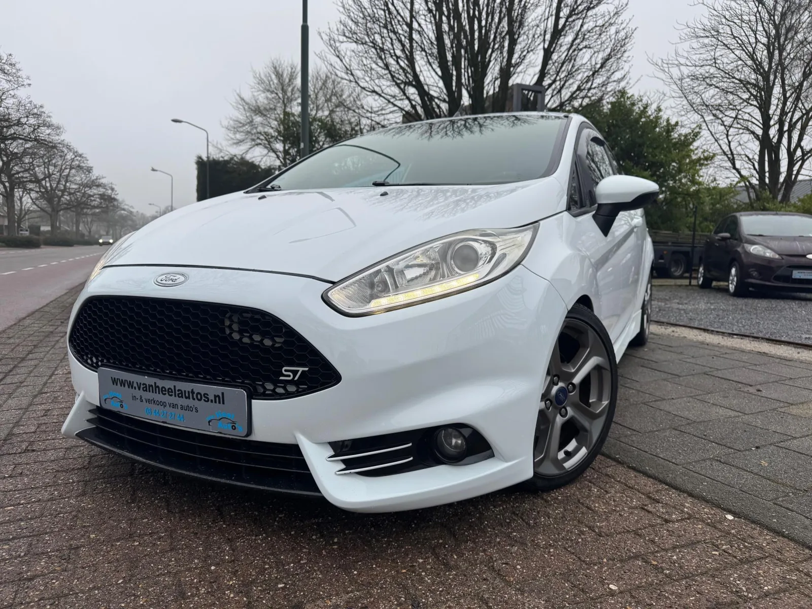 Ford Fiesta (2013) — foto 1