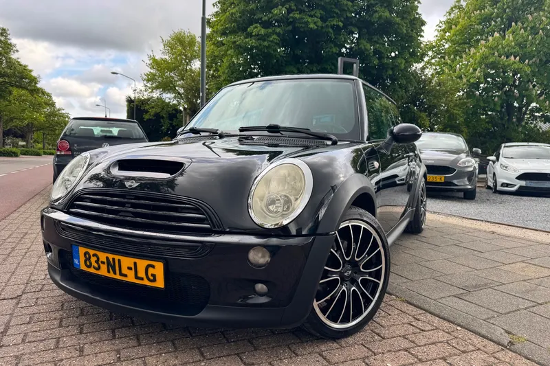 MINI Cooper S (2002)