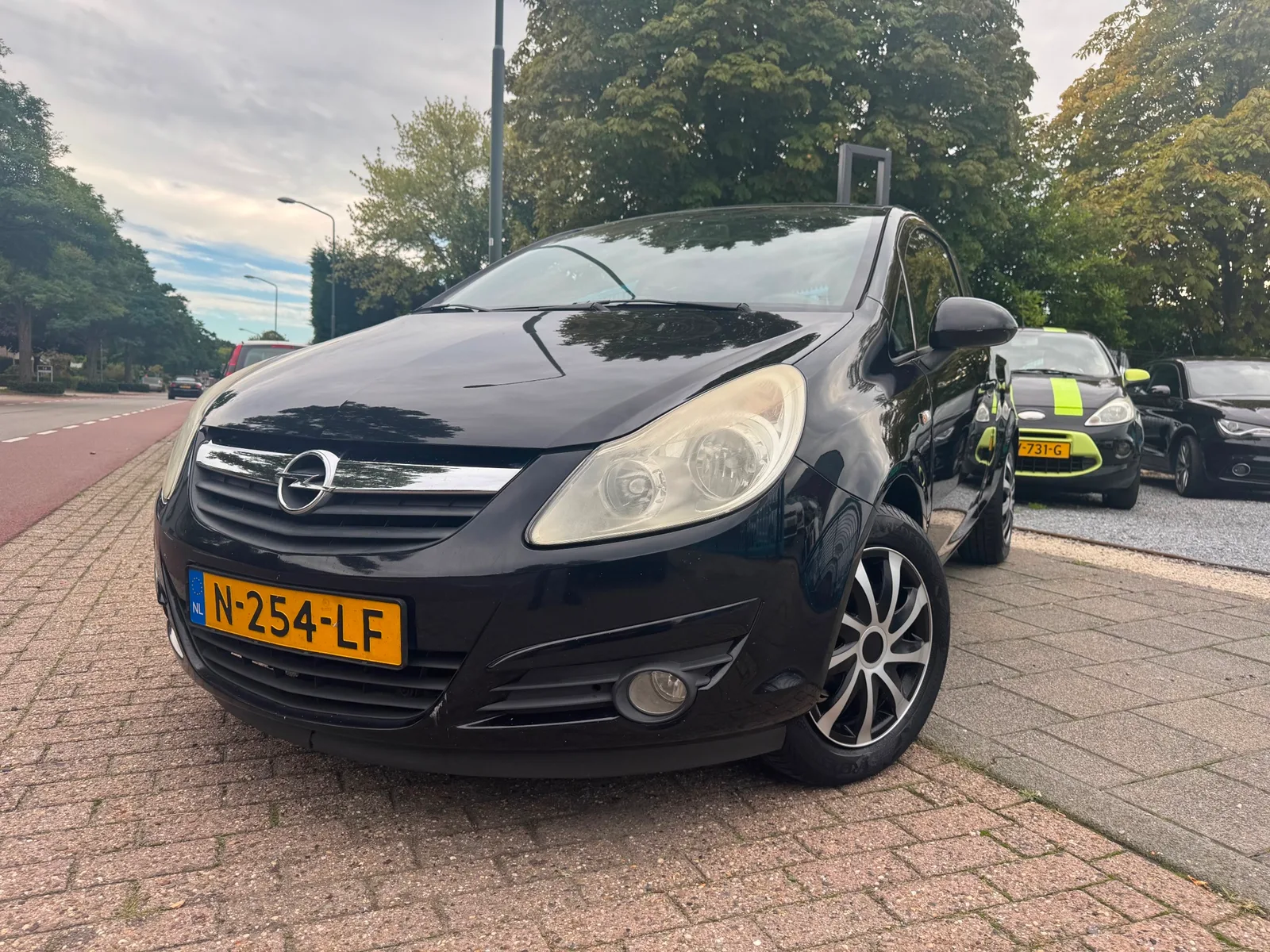 Opel Corsa (2008) — foto 1