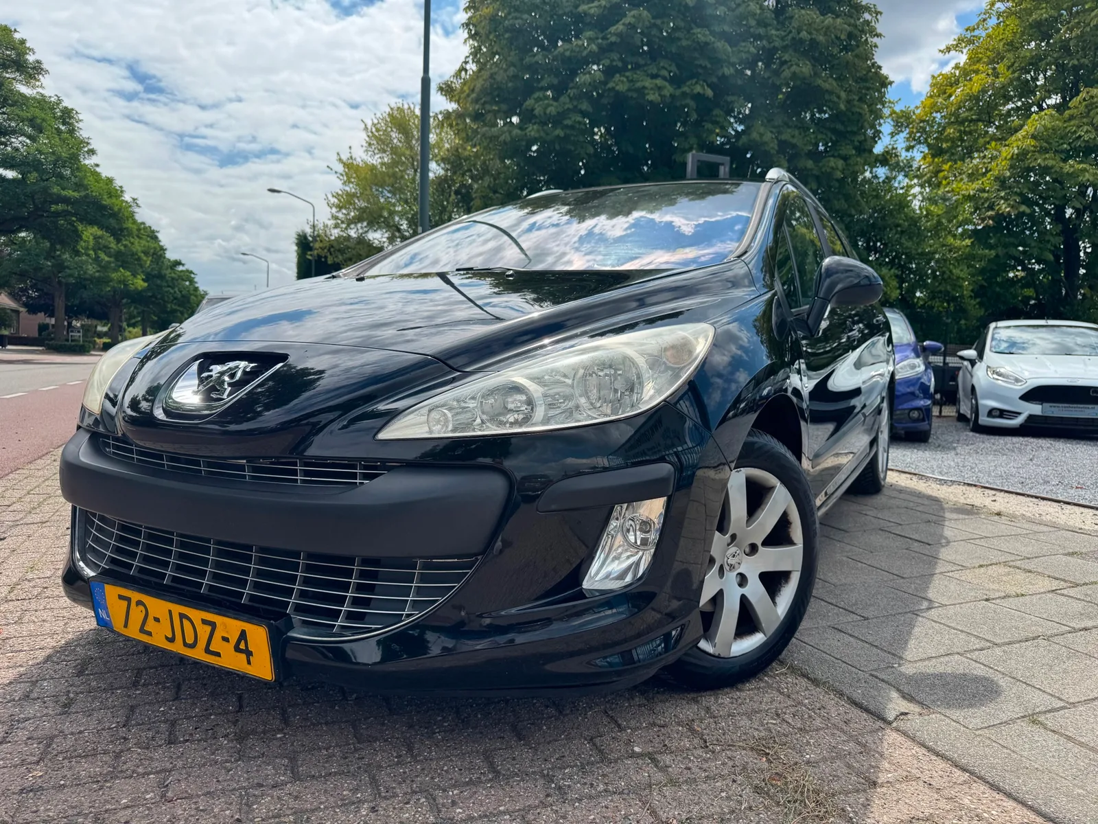 Peugeot 308 (2009) — foto 1