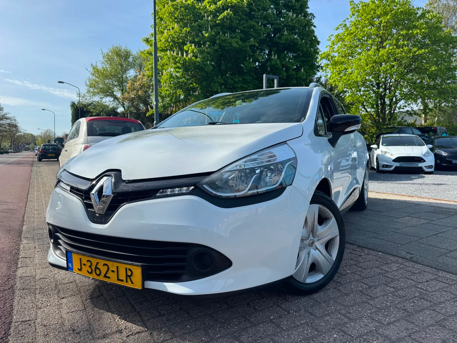 Renault Clio (2015) — foto 1