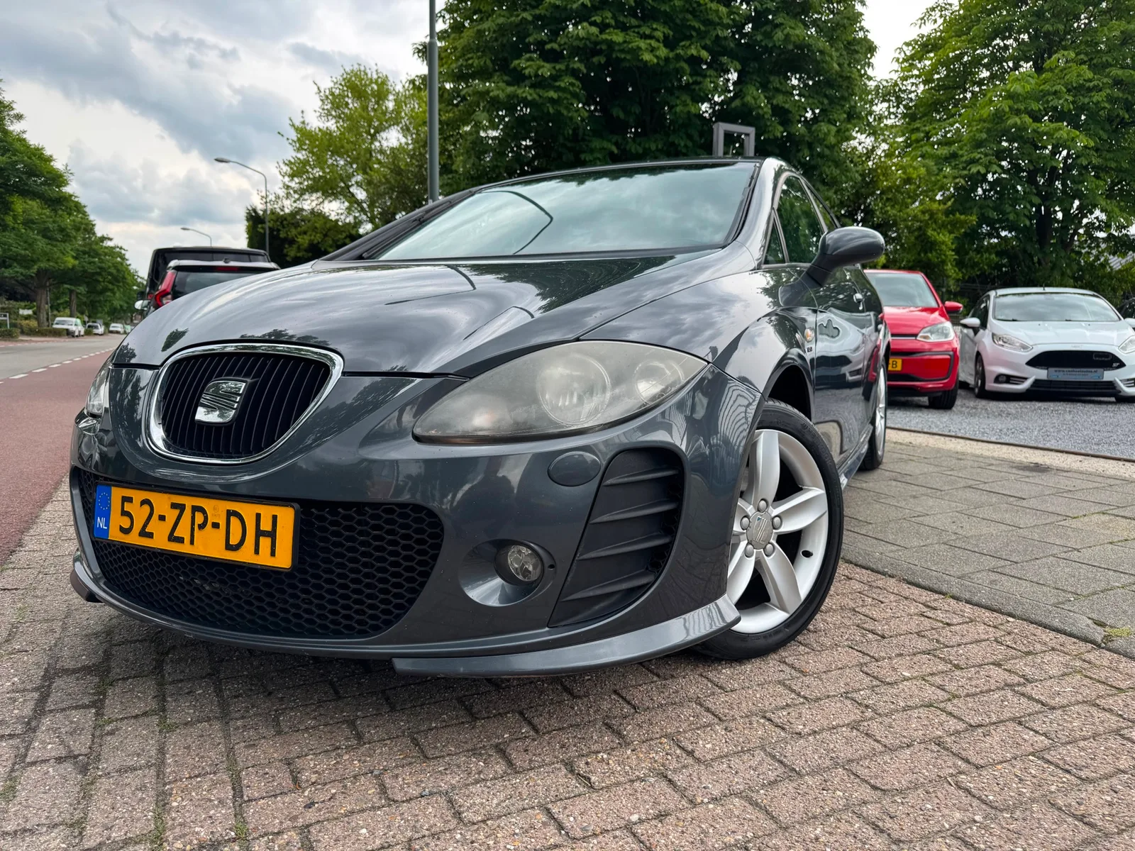 SEAT Leon (2008) — foto 1