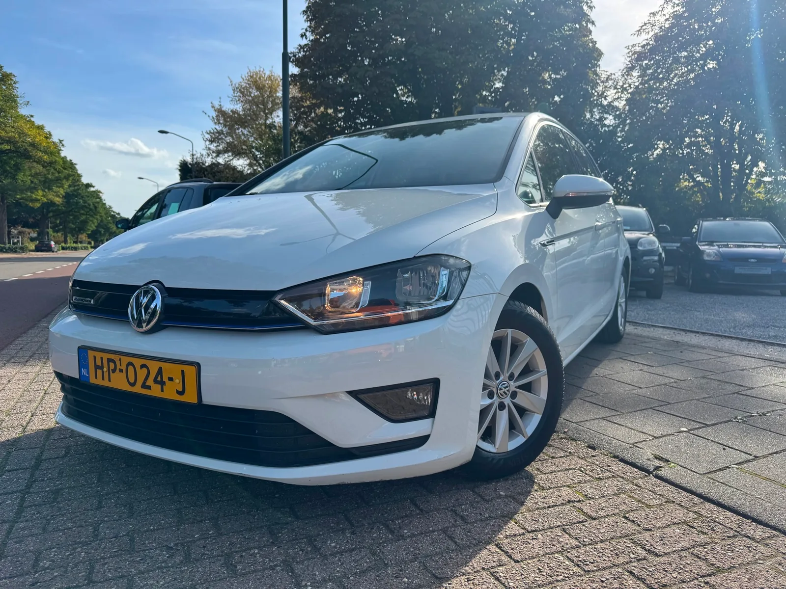 Volkswagen Golf Sportsvan (2015) — foto 1