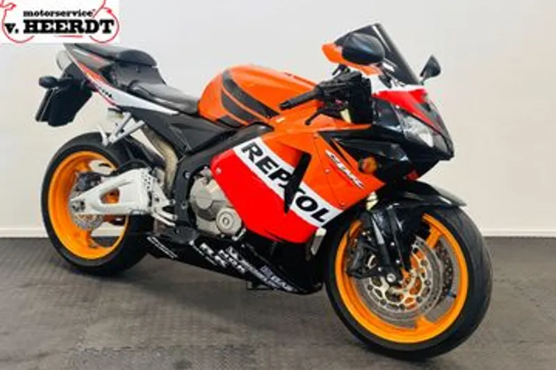 Honda CBR600RR (2006)