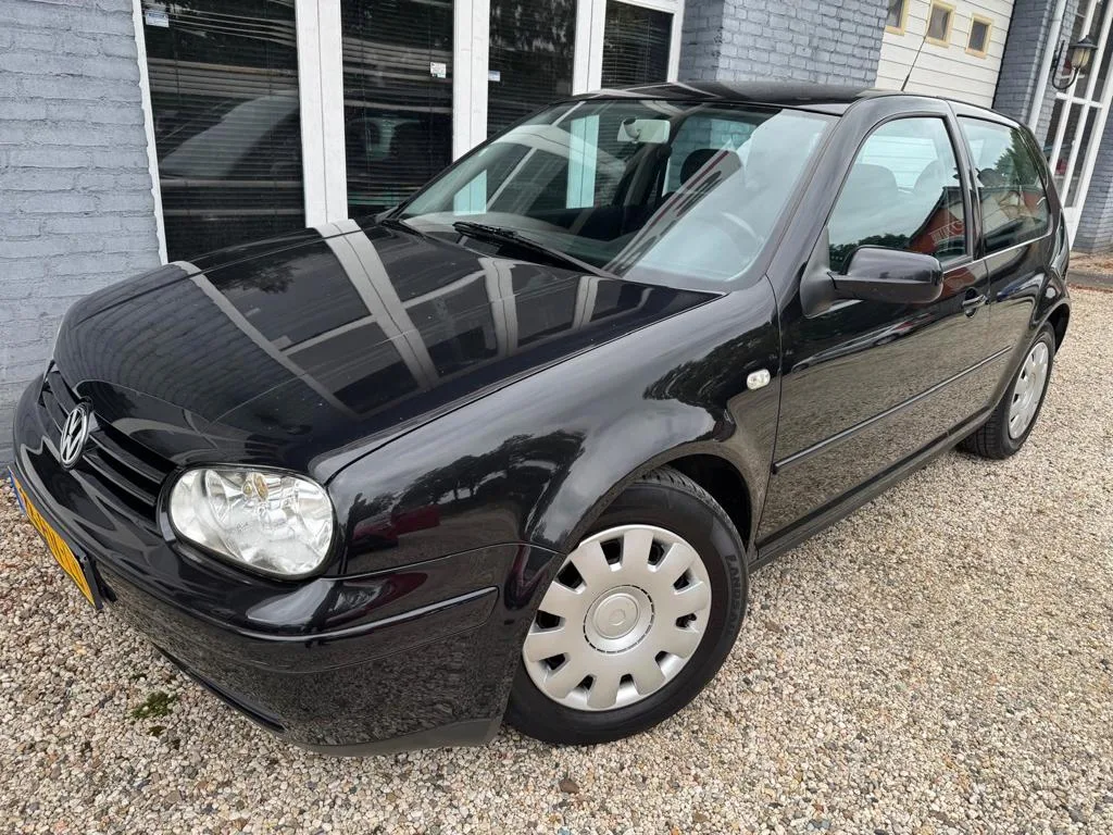 Volkswagen Golf (2001) — foto 1