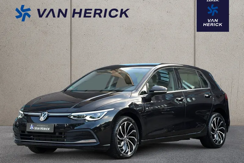 Volkswagen Golf (2022)