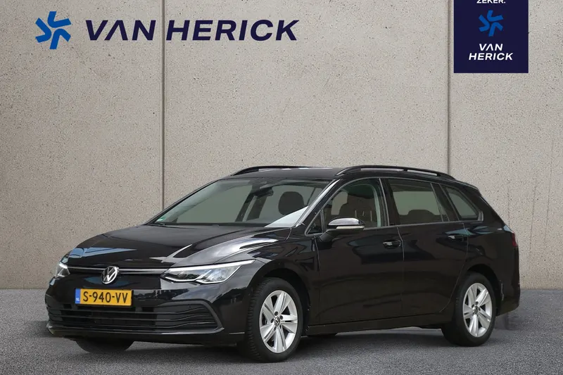 Volkswagen Golf (2023)
