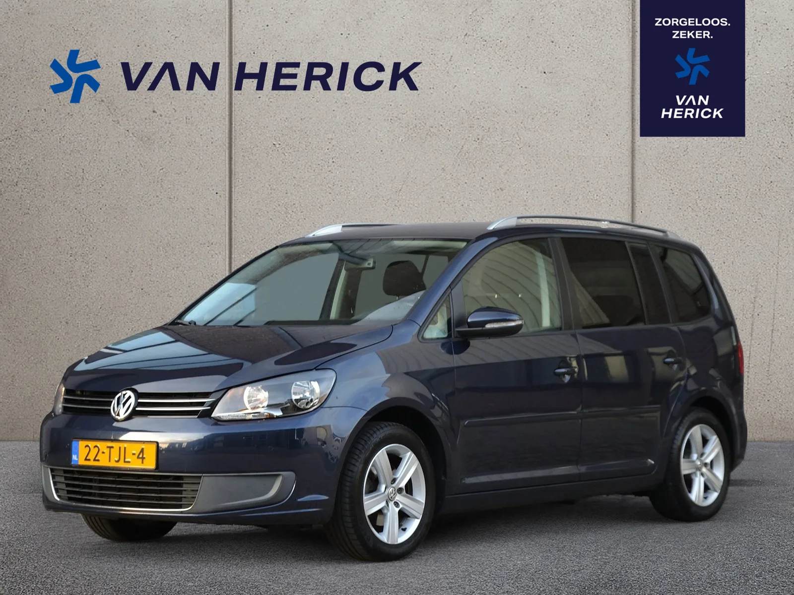 Volkswagen Touran (2012) — foto 1