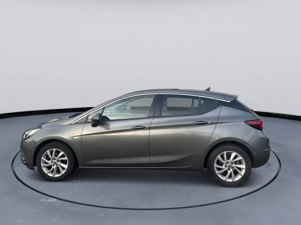 Opel Astra (2018) — foto 1