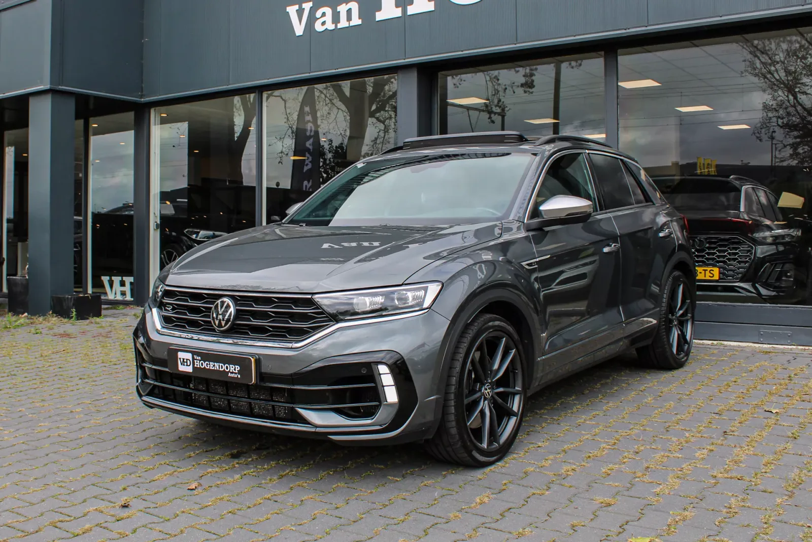 Volkswagen T-Roc (2020) — foto 1