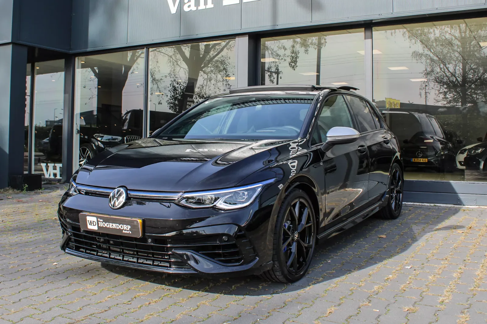 Volkswagen Golf (2021) — foto 1