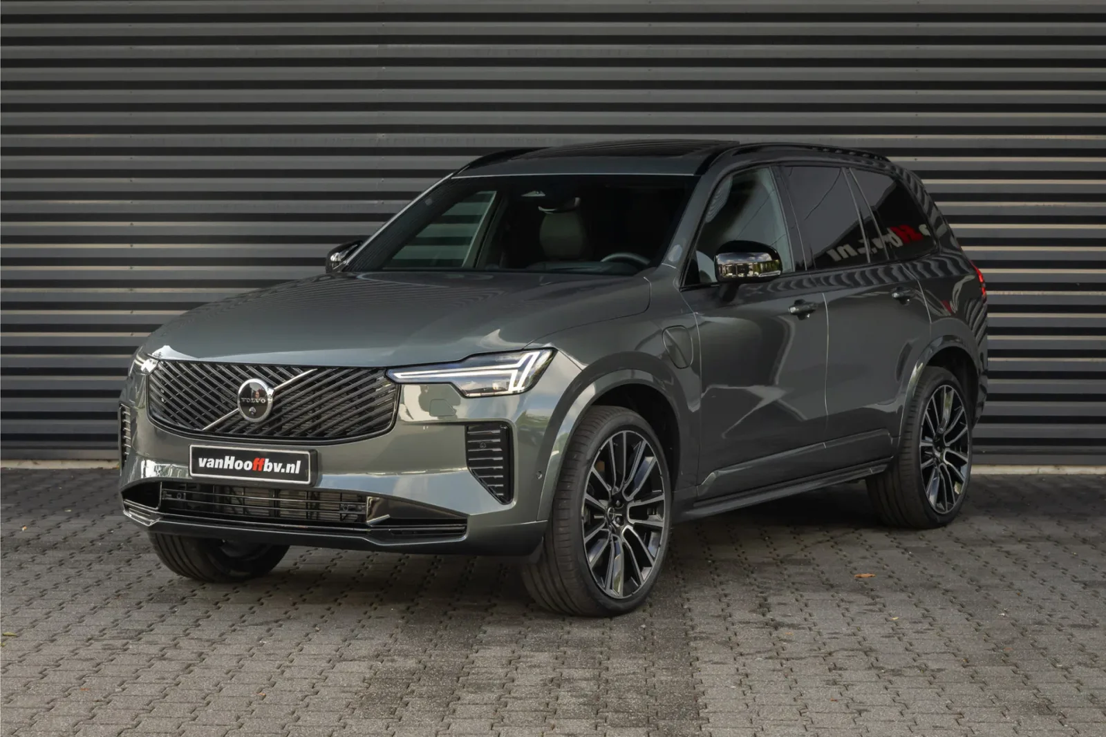 Volvo XC90 (2026) — foto 1