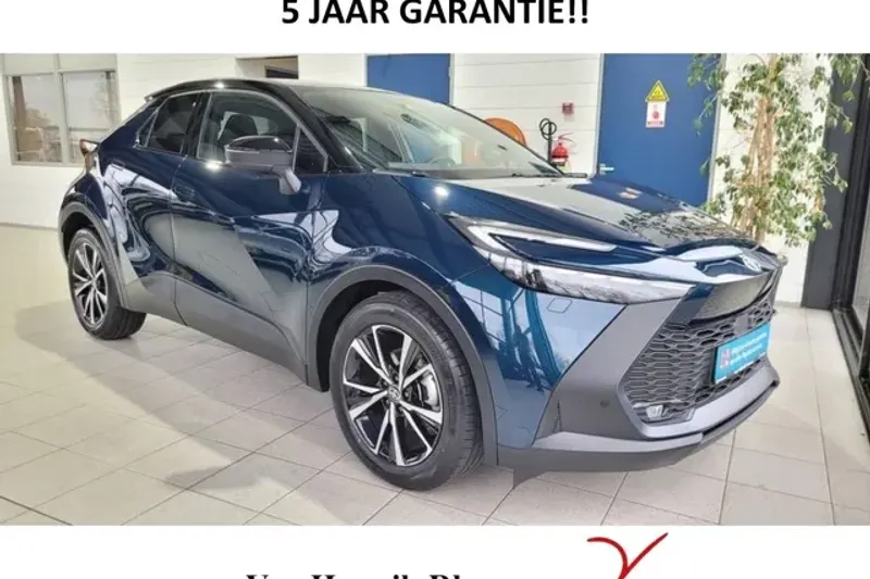 Toyota C-HR (2025)