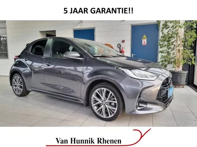 Toyota Yaris (2024) — foto 1