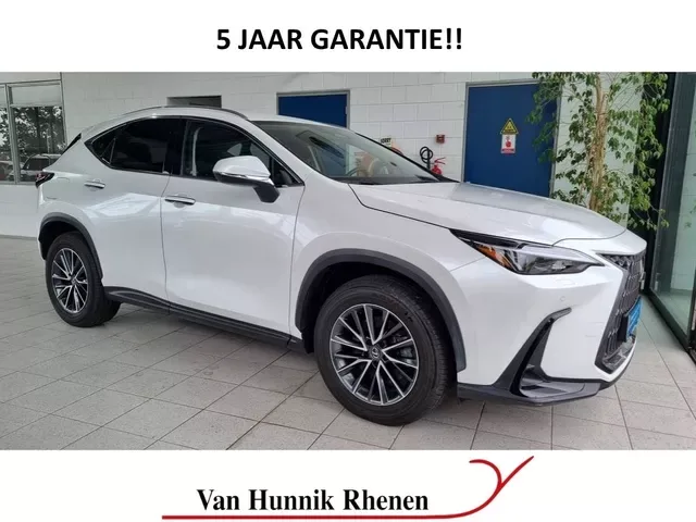 Lexus NX (2025) — foto 1