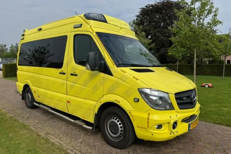 Mercedes-Benz Mercedes (2018)